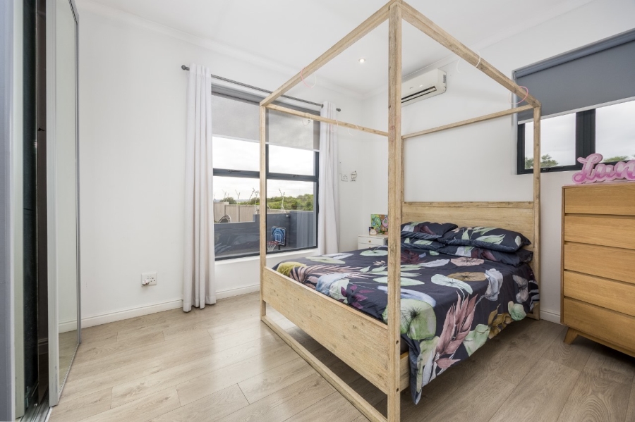 5 Bedroom Property for Sale in Deo Gracia Western Cape